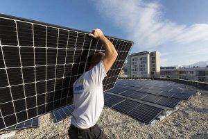 Lire la suite à propos de l’article PPE3 (2026-2035) : objectifs photovoltaïque et impacts terrain